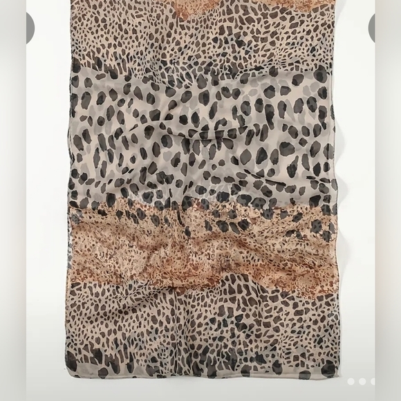 Print Pink  Chiffon Scarf - Picture 3 of 3